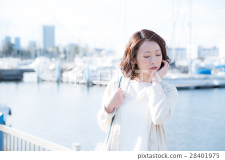 Portrait women Portrait women 28401975