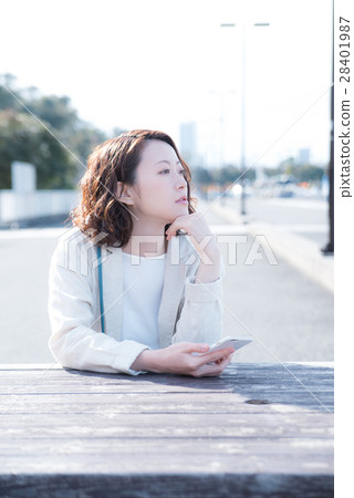肖像女性 肖像女性 28401987