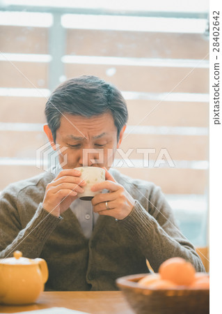 老人 年老 老年人 28402642