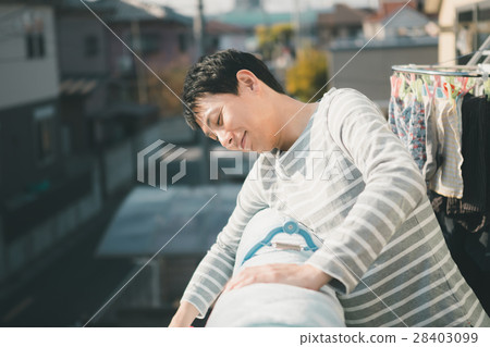 drying a futon, housekeeping, gents 28403099
