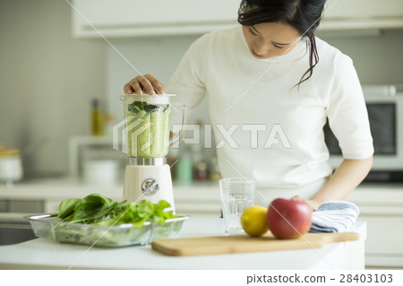Green smoothie young lady Green smoothie young lady 28403103