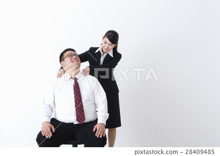 老闆和他的下屬 28409485