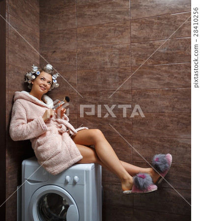 Housewife morning makeup Housewife morning makeup 28410256
