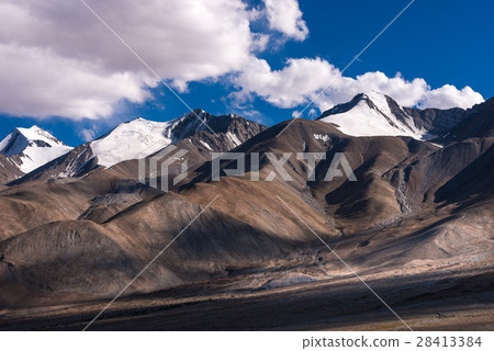 Mountain 28413384
