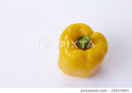 Yellow paprika 28413903