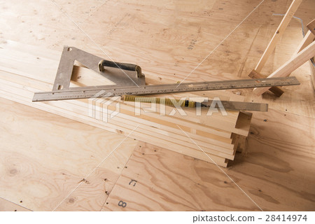 Carpenter tools and timber 28414974