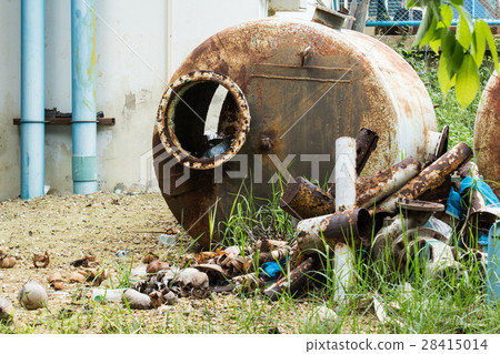 the used water tank the used water tank 28415014