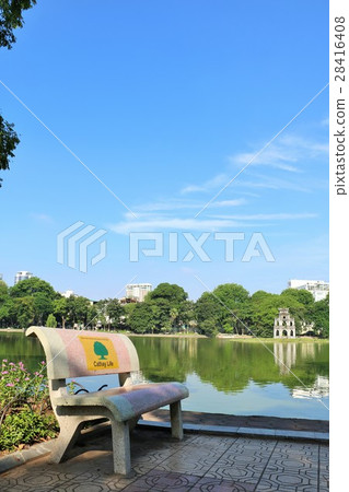 越南藍天的Hoan Kiem湖 28416408