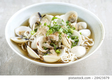 Mussel Ramen Soup in Bowl Mussel Ramen Soup in Bowl 28423879