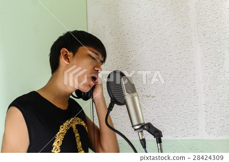 man recording studio microphone condenser 28424309