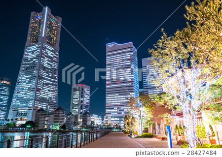 Night view of Yokohama Minato Mirai 28427484
