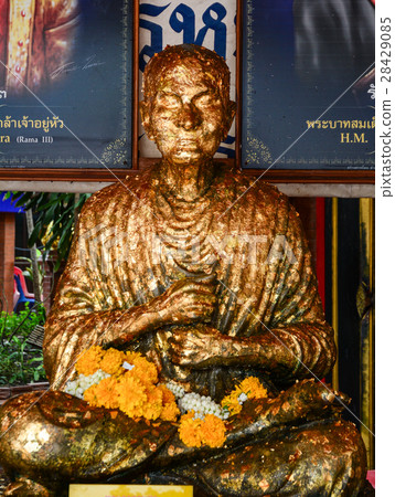 God statue at the pagoda in Bangkok, Thailand God statue at the pagoda in Bangkok, Thailand 28429085