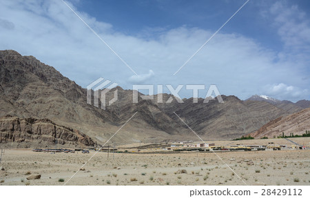 Mountain scenery in Ladakh, India Mountain scenery in Ladakh, India 28429112