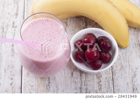 Smoothies with frozen cherry Smoothies with frozen cherry 28431949