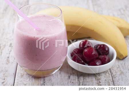 Smoothies with frozen cherry Smoothies with frozen cherry 28431954