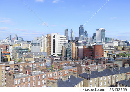 City of London skyline with skyscrapers in centre City of London skyline with skyscrapers in centre 28432769