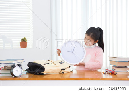 Little girl 333 Little girl 333 28437963