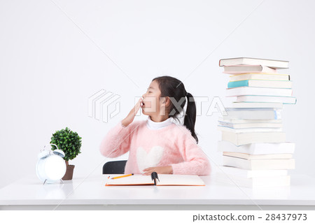 Little girl 324 Little girl 324 28437973
