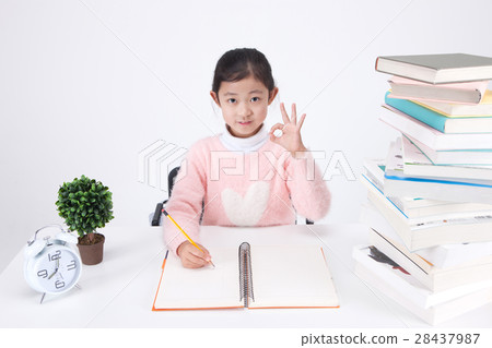 Little girl 315 Little girl 315 28437987