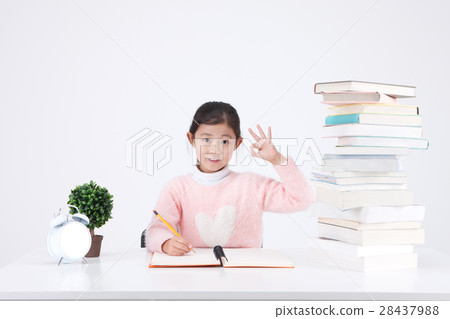 Little girl 312 Little girl 312 28437988