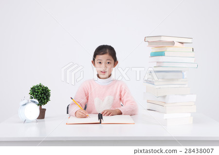 Little girl 320 Little girl 320 28438007