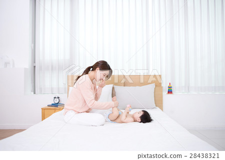 Mother and Baby 062 Mother and Baby 062 28438321