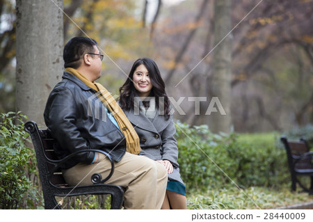 Year difference couple Year difference couple 28440009
