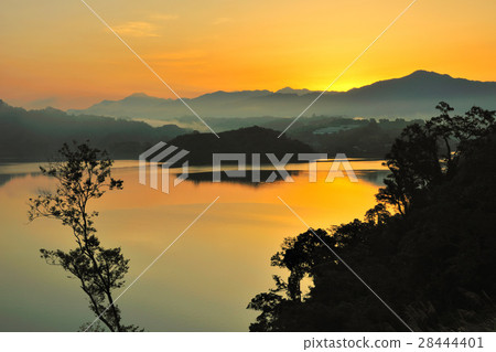 水庫 鯉魚潭 日出 28444401