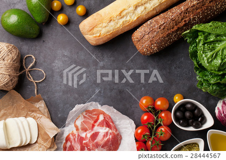 Ciabatta sandwich cooking Ciabatta sandwich cooking 28444567