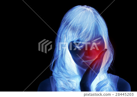 woman suffers from toothache, medical scan style woman suffers from toothache, medical scan style 28445203
