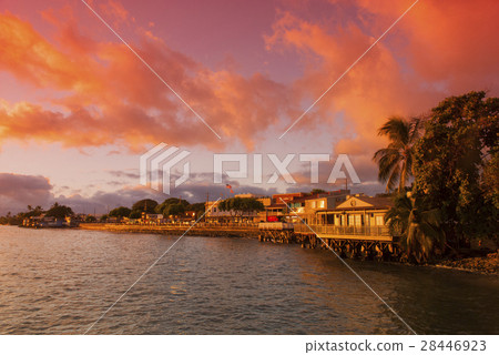 Sunset of Lahaina 28446923