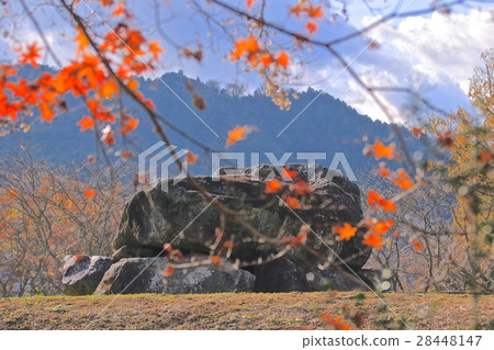 Ishimakitai burial mound 28448147
