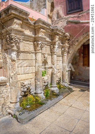 Rethymno old town Rimondi Fountain, Crete. Rethymno old town Rimondi Fountain, Crete. 28451661