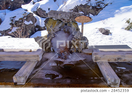 [Gunma]冬季Onioshidashi花園，盆地 28452359