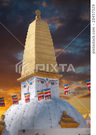 Bodhnath stupa 28457329