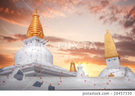 Bodhnath stupa 28457330