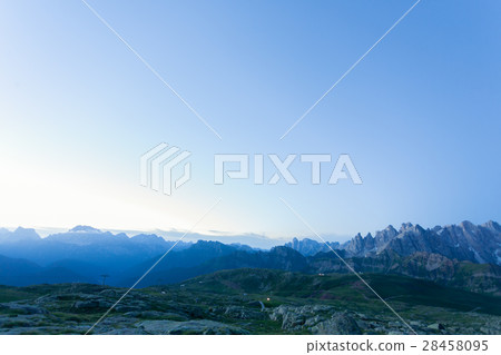 Italian mountain panorama at dawn 28458095