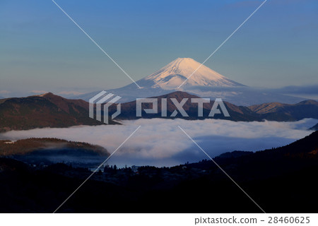 Daisen Mountain 28460625