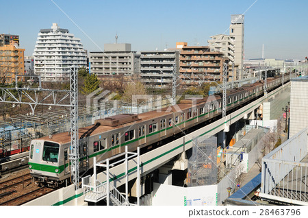Tokyo Metro Chiyoda Line 6000 series train 28463796