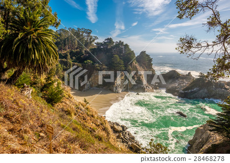 USA Pacific coast beach landscape, California 28468278