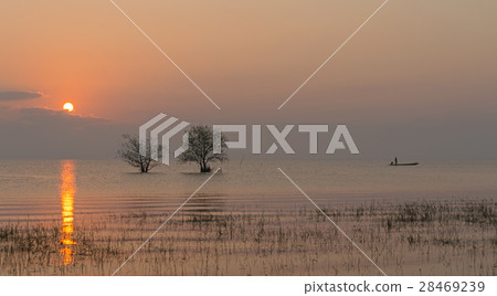Sunrise at Pakpra, Songkhla lake, Thailand. 28469239
