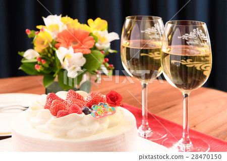 cake, cakes, strawberries 28470150