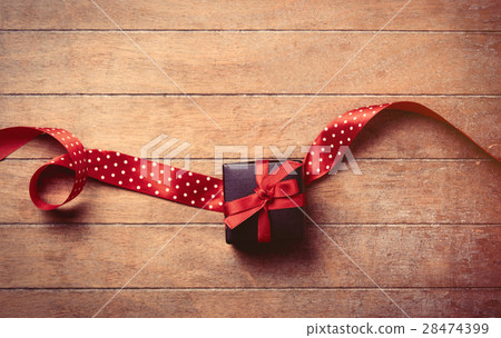 gift and ribbon 28474399