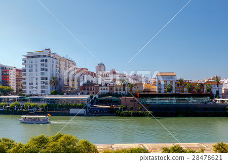 Sevilla. City embankment along the Guadalquivir. 28478621