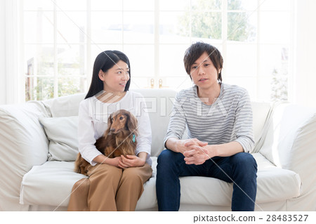 Family image with pet Family image with pet 28483527