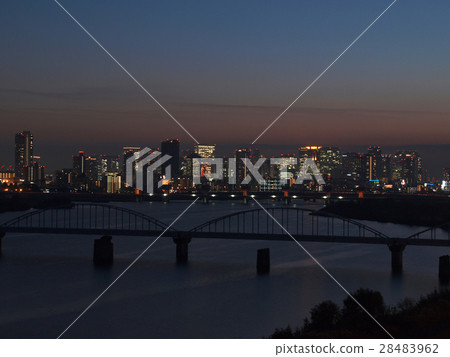 大阪·梅田晚上風景 28483962