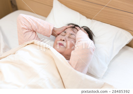 Lack of sleep Senior women 28485392