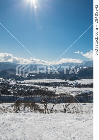 Tsugaike ski area seen from Hakuba Norikura Onsen ski area Tsugaike ski area seen from Hakuba Norikura Onsen ski area 28485942