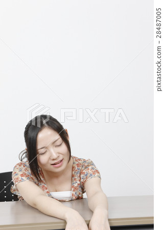 不方便的小姐 不方便的小姐 28487005