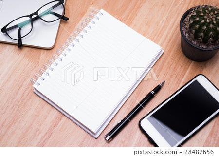 blank notebook with pen on wooden table, blank notebook with pen on wooden table, 28487656
